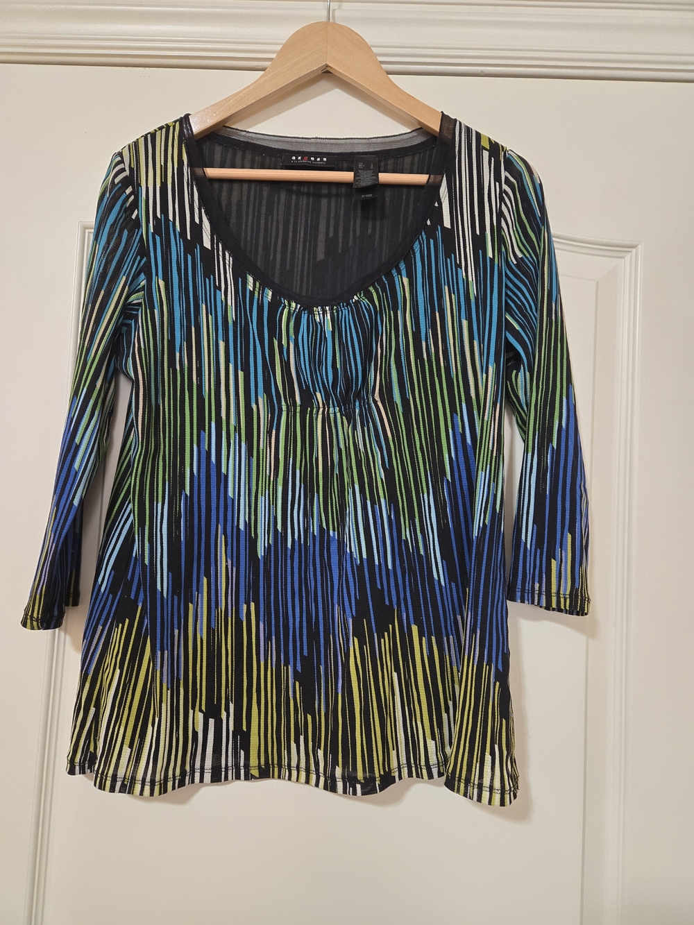 Axcess Black Multi-Color Striped Scoop Neck Long Sleeve Top